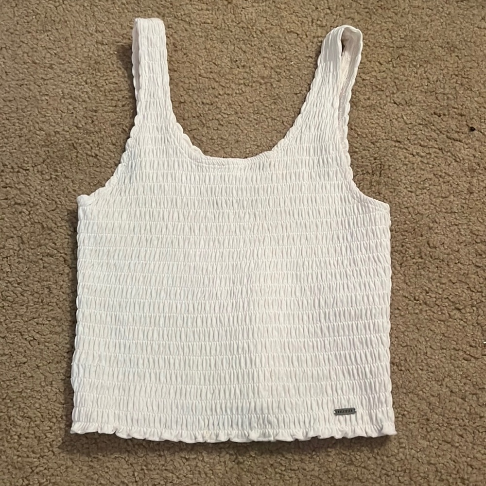 Textured fitted white tank top